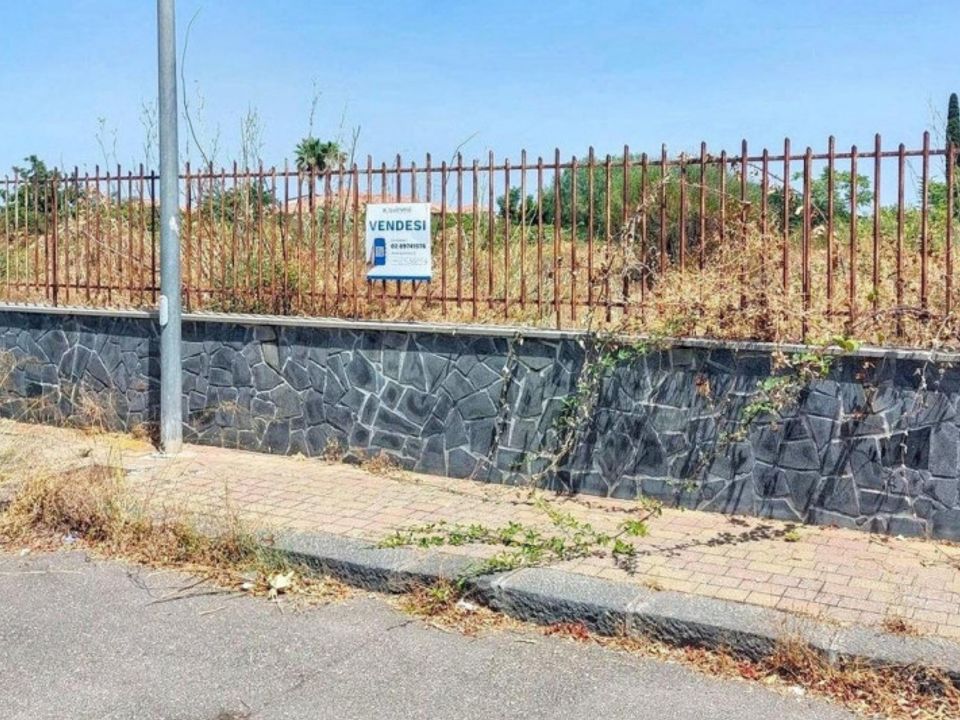 Helårsgrund i San Giovanni la Punta, Catania - foto 2