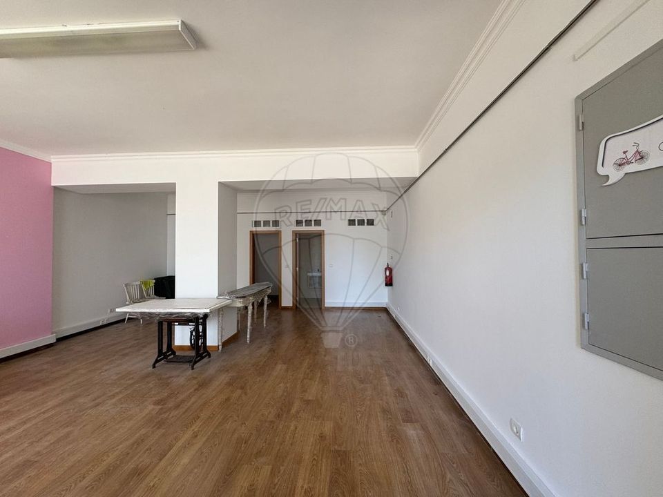 Erhvervsejendom i Oeiras, Lisbon - foto 1