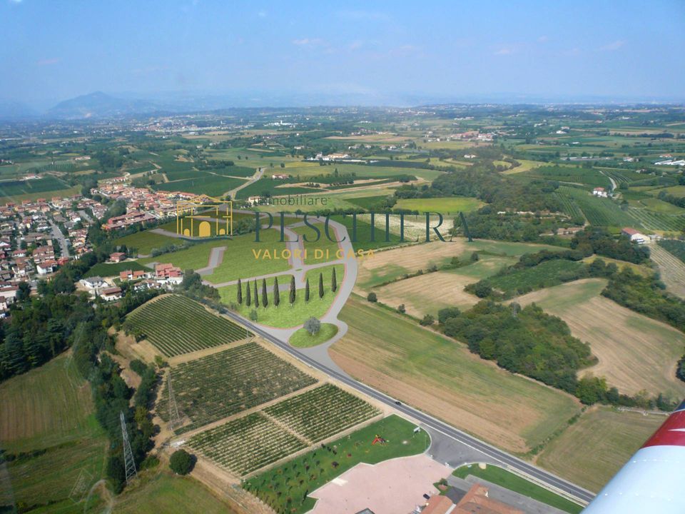 Helårsgrund i Valeggio sul Mincio, Verona - foto 1