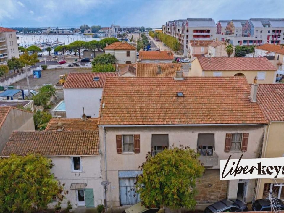 Villa i Port-Saint-Louis-du-Rhône, Bouches-du-Rhone - bilde 1