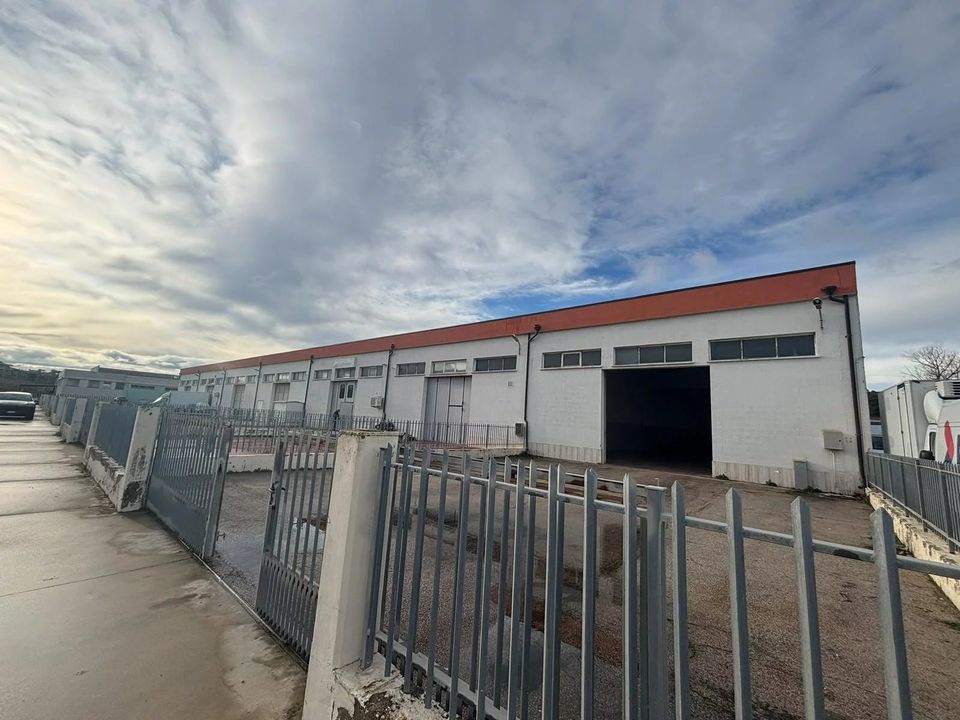 Erhvervsejendom i Silvi, Teramo - foto 1