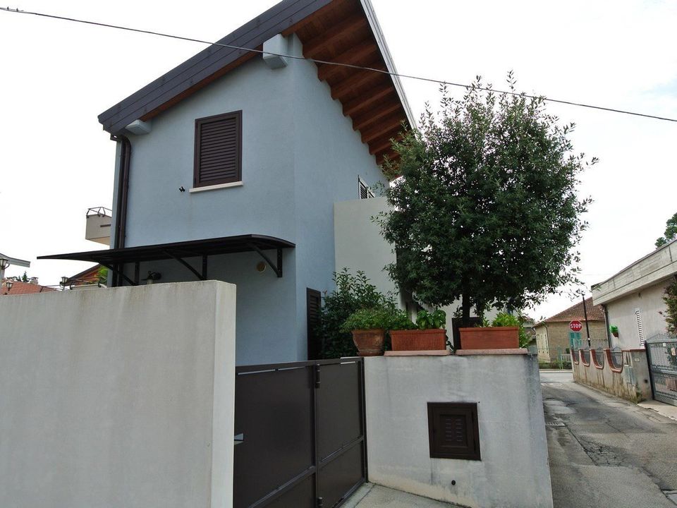 Villa - Montesilvano Marina, Pescara - photo 2