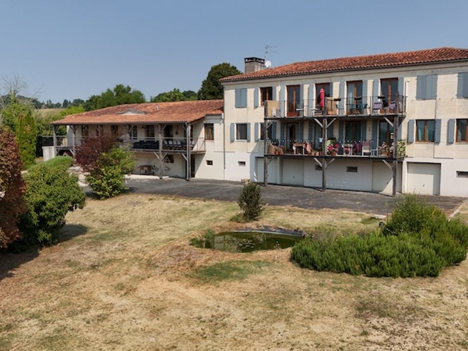 Lejlighed i Aubeterre-sur-Dronne, Charente - foto 1