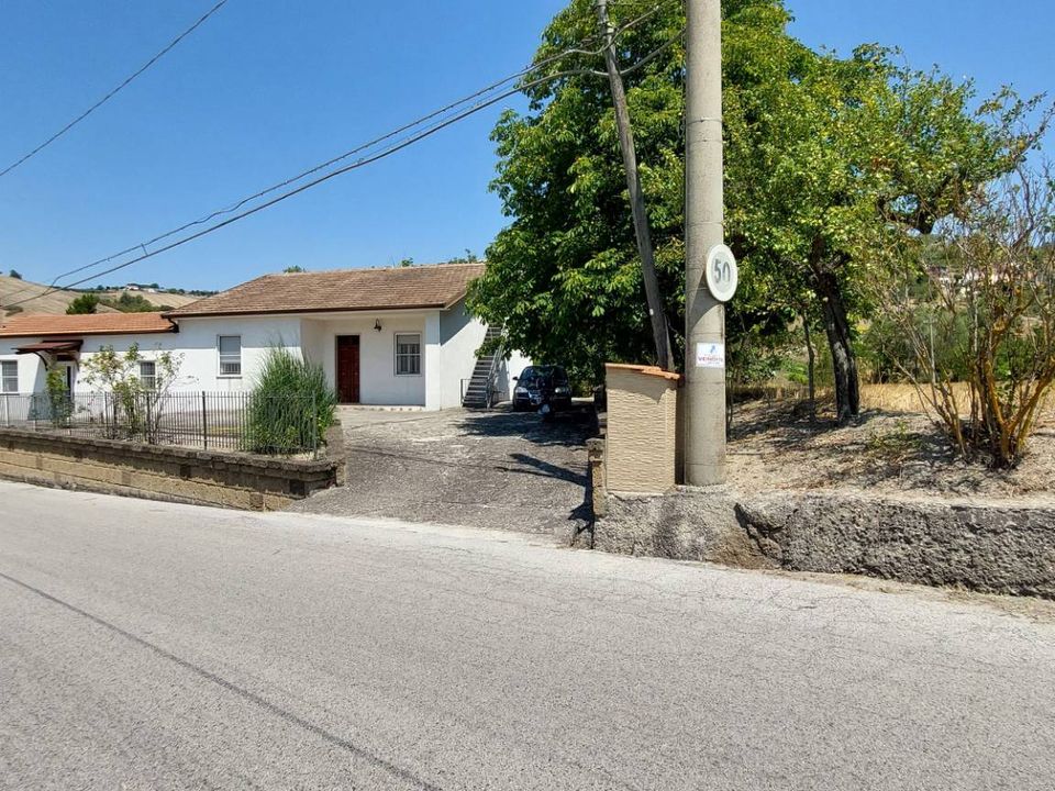 Villa i Ariano Irpino, Avellino - foto 1