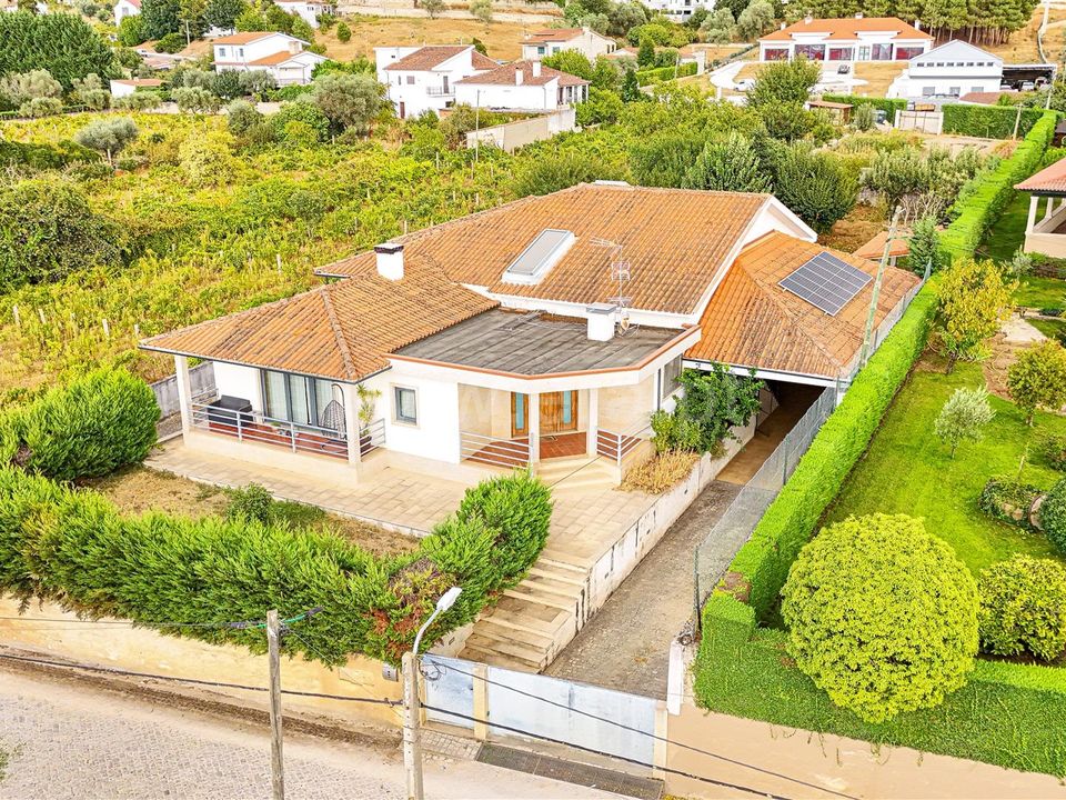 Villa in Chaves, Vila Real - foto 1