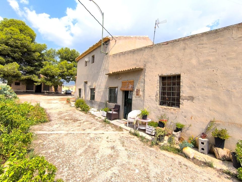 Landejendom i Pinoso, Alicante - foto 1