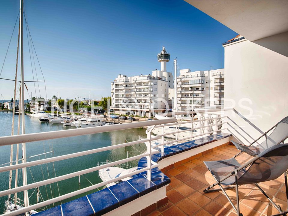 Lejlighed i Empuriabrava, Gerona - foto 4