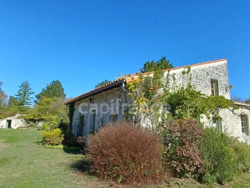 Landejendom i Bords, Charente-Maritime - foto 1