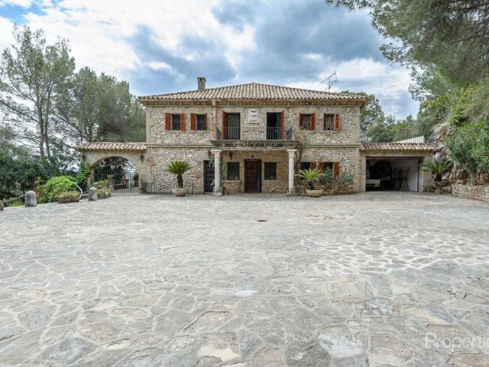 Landejendom i Port De Pollenca, Mallorca - foto 1