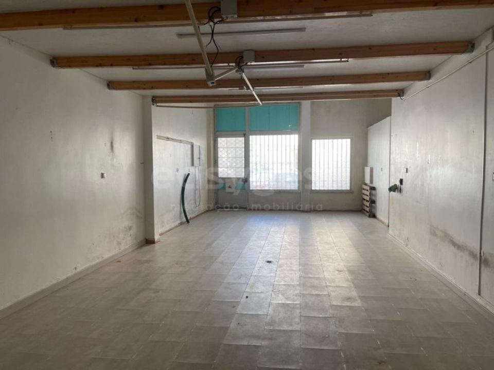 Erhvervsejendom i Loures, Lisbon - foto 1