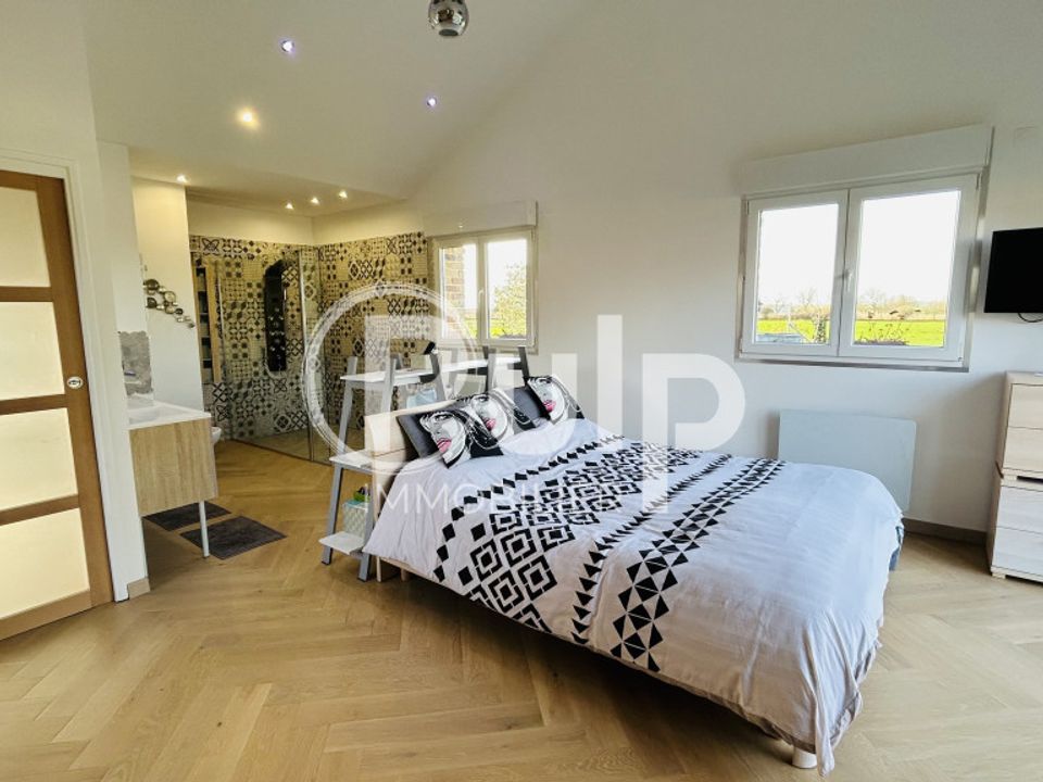 Bungalow i Hénin-Beaumont, Pas-de-Calais - foto 5