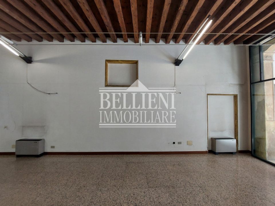 Erhvervsejendom i Vicenza, Vicenza - foto 3