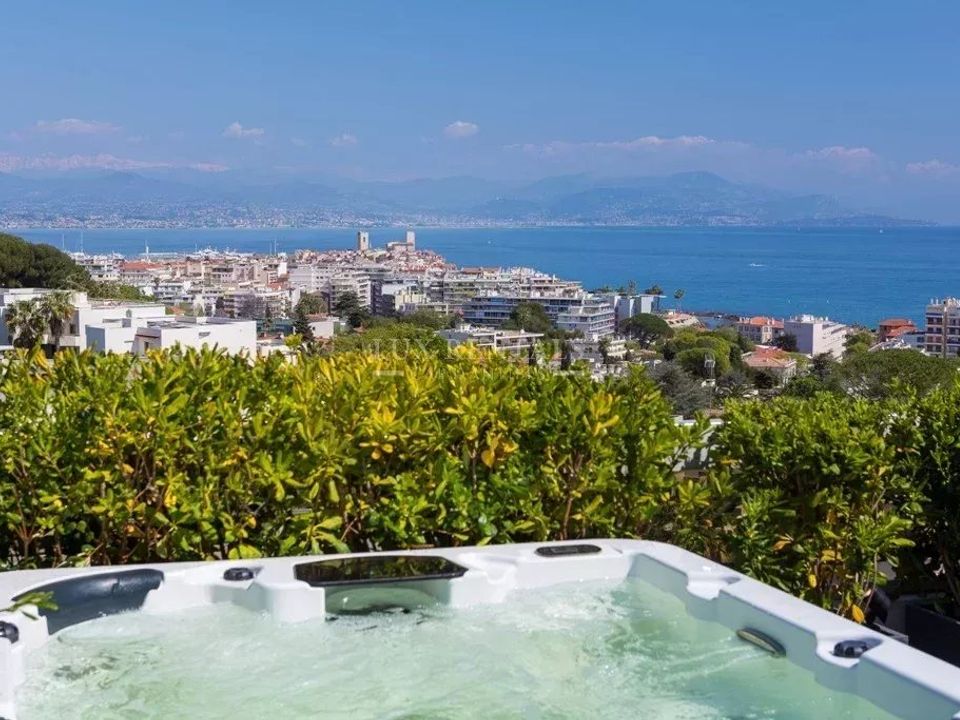 Lejlighed i Juan-les-Pins, Alpes-Maritimes - foto 1