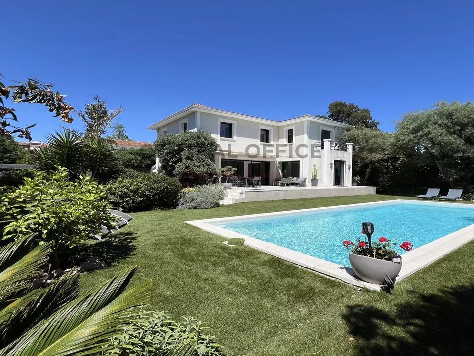 Villa i Antibes, Alpes-Maritimes - foto 1