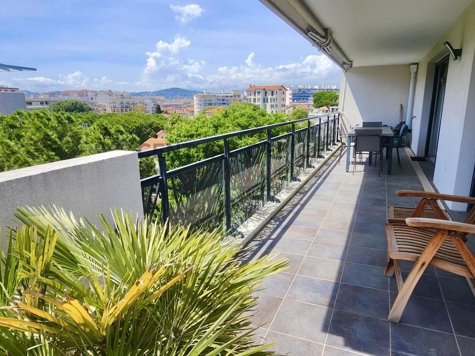 Lejlighed i Juan-les-Pins, Alpes-Maritimes - foto 1