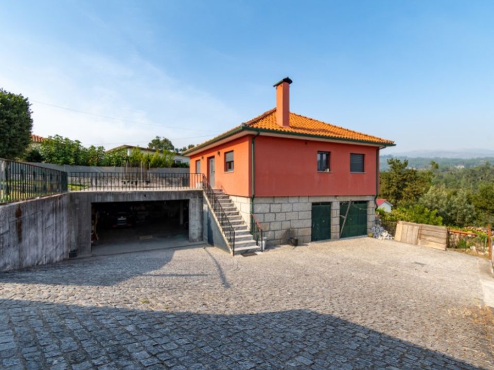 Villa i Arcos de Valdevez, Viana do Castelo - foto 1