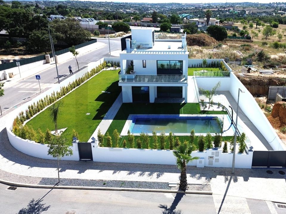 Villa i Alcantarilha, Faro - foto 1