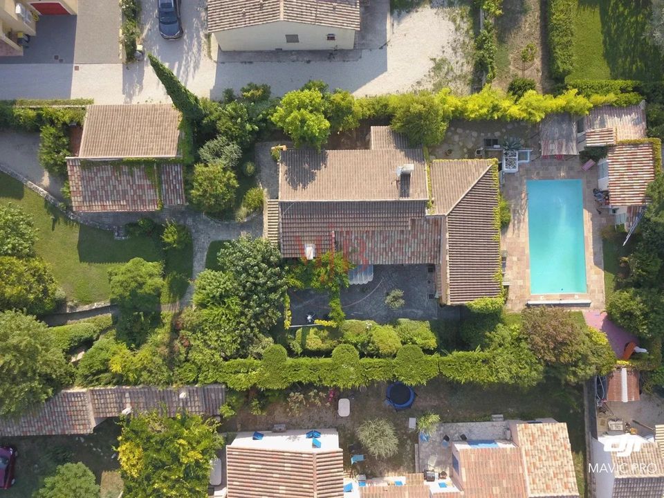 Villa i Velaux, Bouches-du-Rhone - foto 1