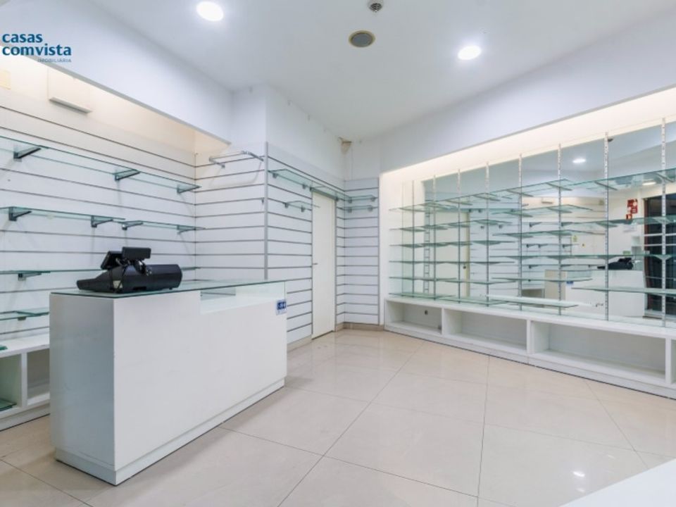 L'establiment comercial a Fatima, Santarem - foto 2