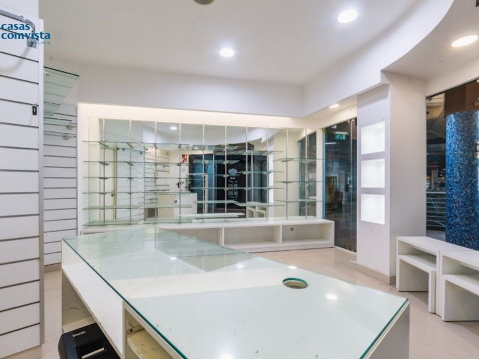 L'establiment comercial a Fatima, Santarem - foto 4