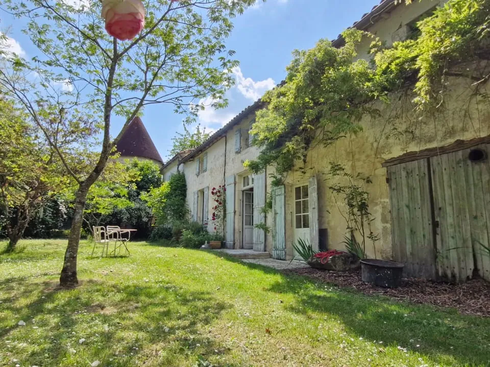 Villa i Saint-Fort-sur-Gironde, Charente-Maritime - foto 1