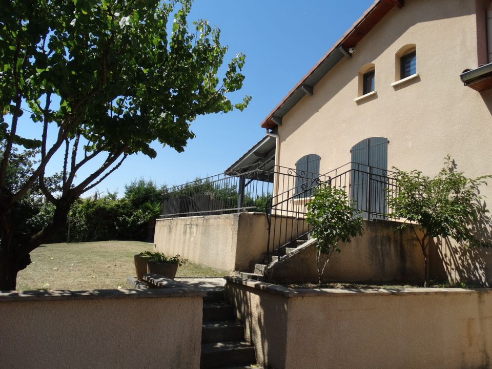 Casa de pueblo en Grigny, Rhone - foto 4