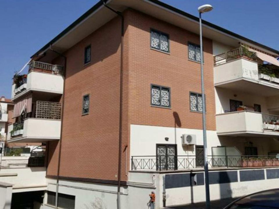 Parkeringsplads i Fiano Romano, Rome - foto 3