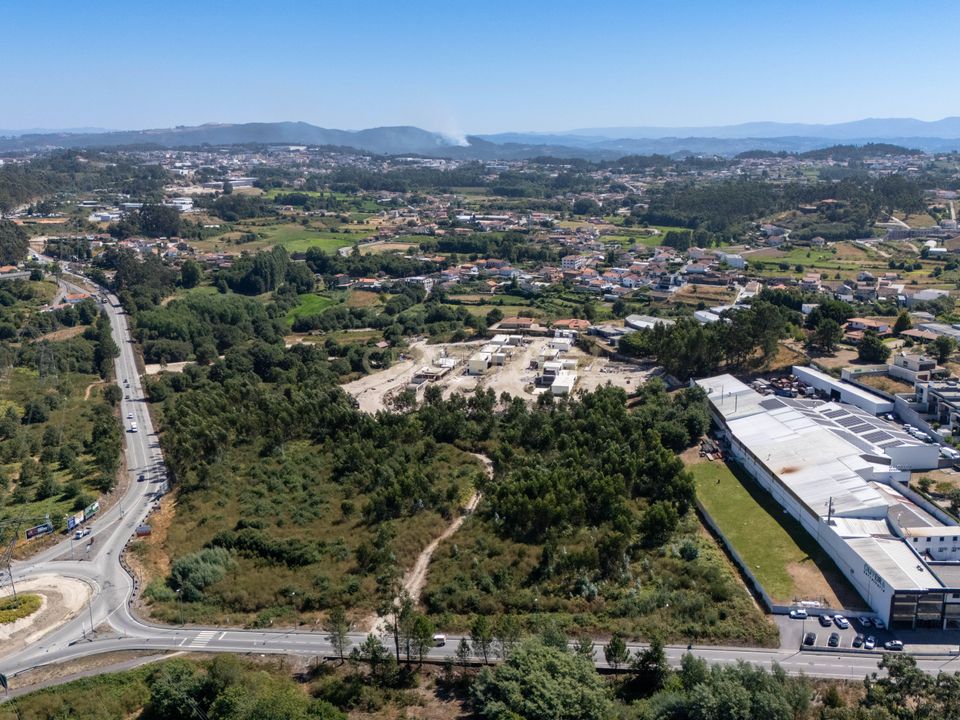 Helårsgrund i Pacos de Ferreira, Porto - foto 2