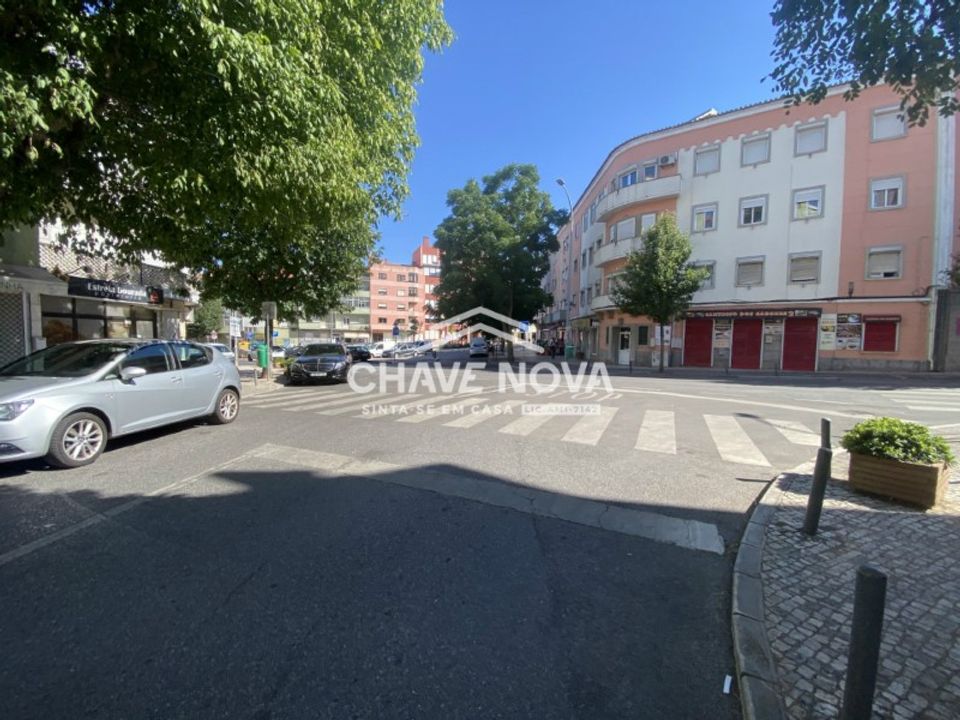 Lejlighed i Amadora, Lisbon - foto 1