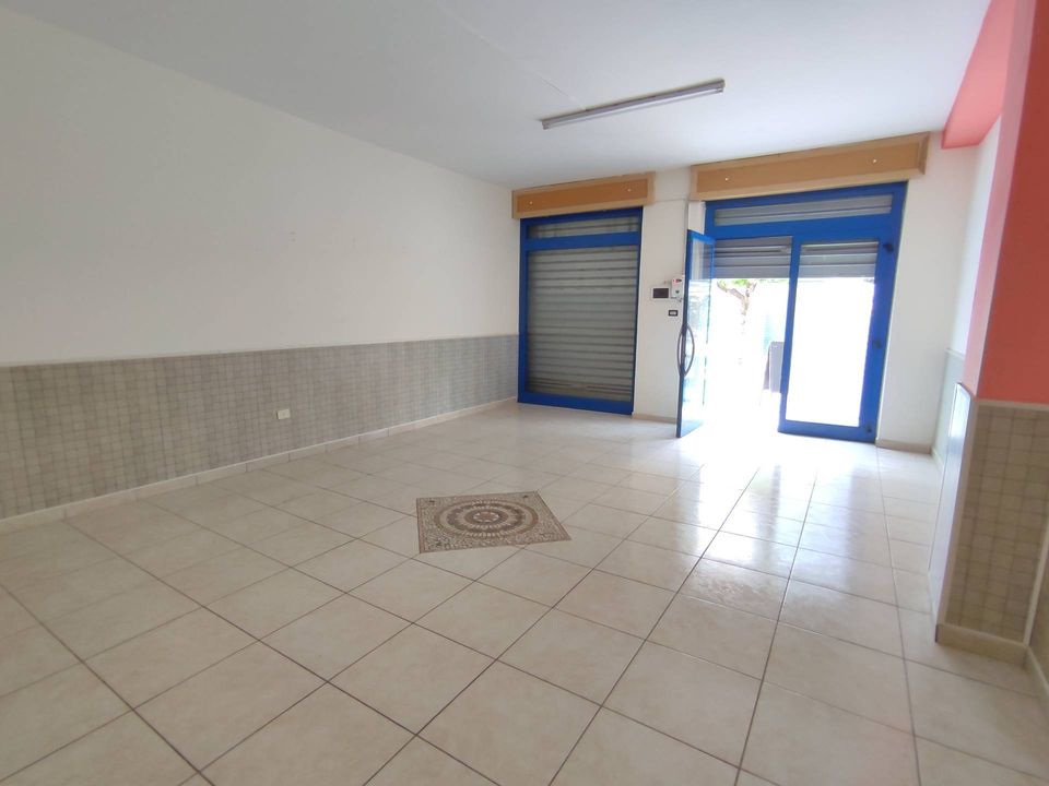 Erhvervsejendom i San Nicandro Garganico, Foggia - foto 5