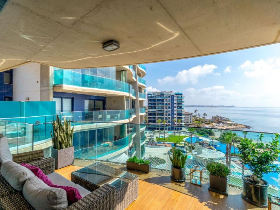 Lejlighed i Punta Prima, Alicante - foto 1