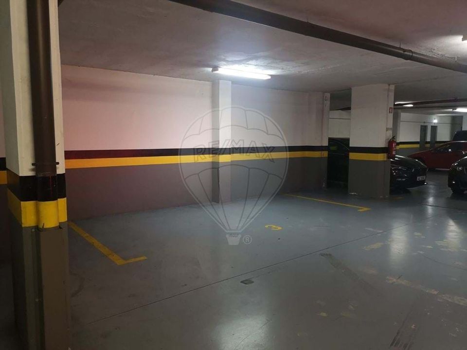 Garage i Santa Cruz, Madeira - foto 1