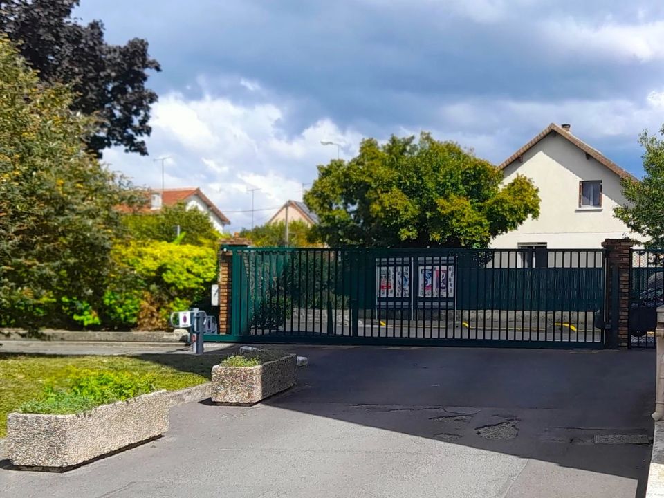 Lejlighed i Neuilly-sur-Marne, Seine-Saint-Denis - foto 1