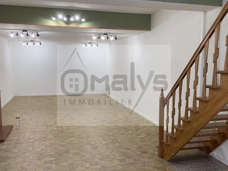 L'establiment comercial a Lumbres, Pas-de-Calais - foto 3