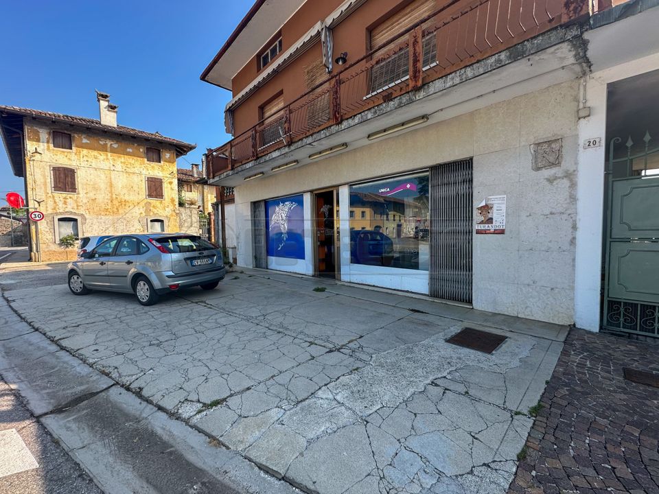 Erhvervsejendom i Pozzuolo del Friuli, Udine - foto 2