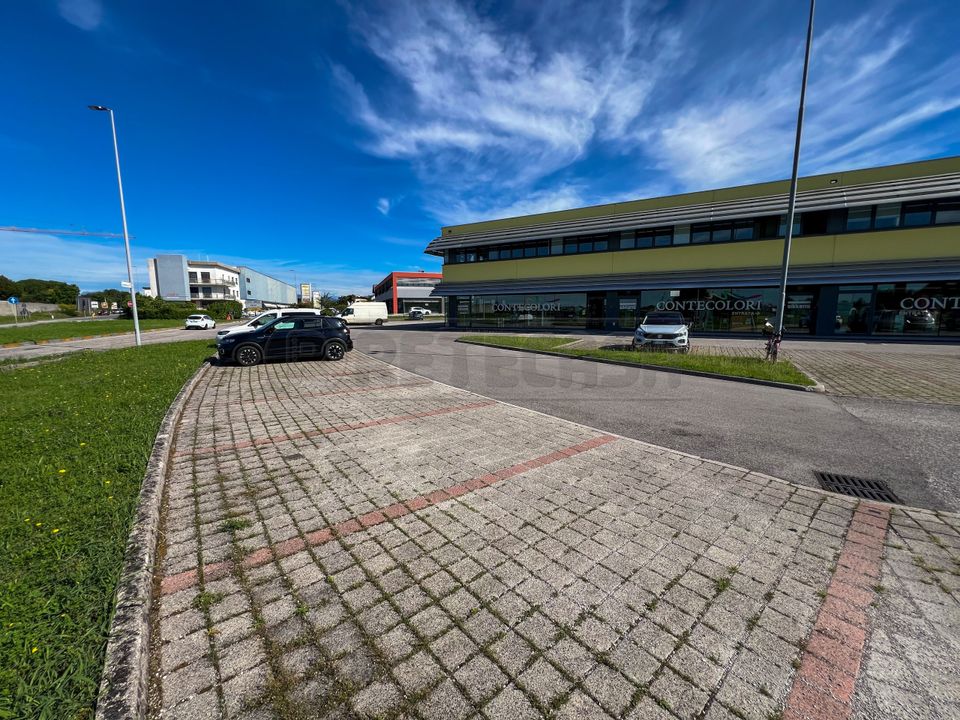 Immobile commerciale Tavagnacco, Udine - foto 2
