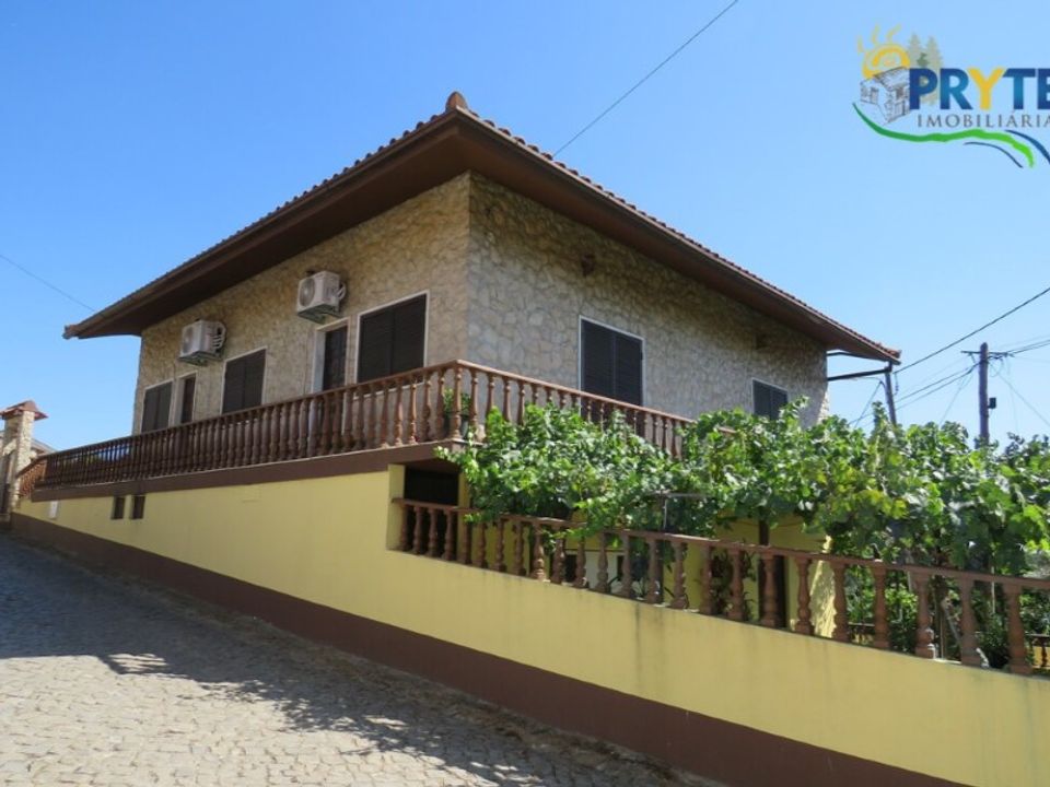 Villa i Serta, Castelo Branco - foto 1