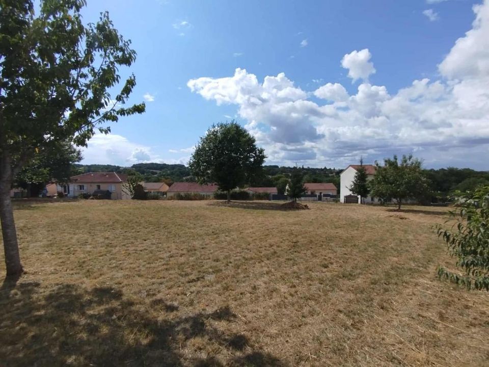 Terreno en Bosmie-l'Aiguille, Haute-Vienne - foto 1