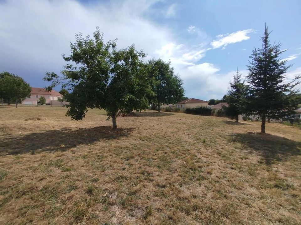 Terreno en Bosmie-l'Aiguille, Haute-Vienne - foto 3