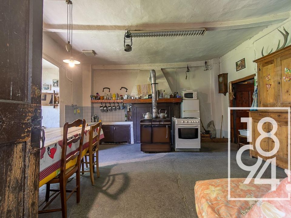 Villa en Enchastrayes, Alpes-de-Haute-Provence - foto 4