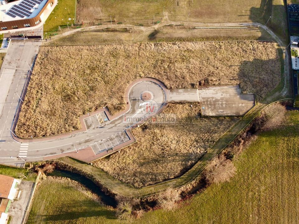 Helårsgrund i Lonigo, Vicenza - foto 2