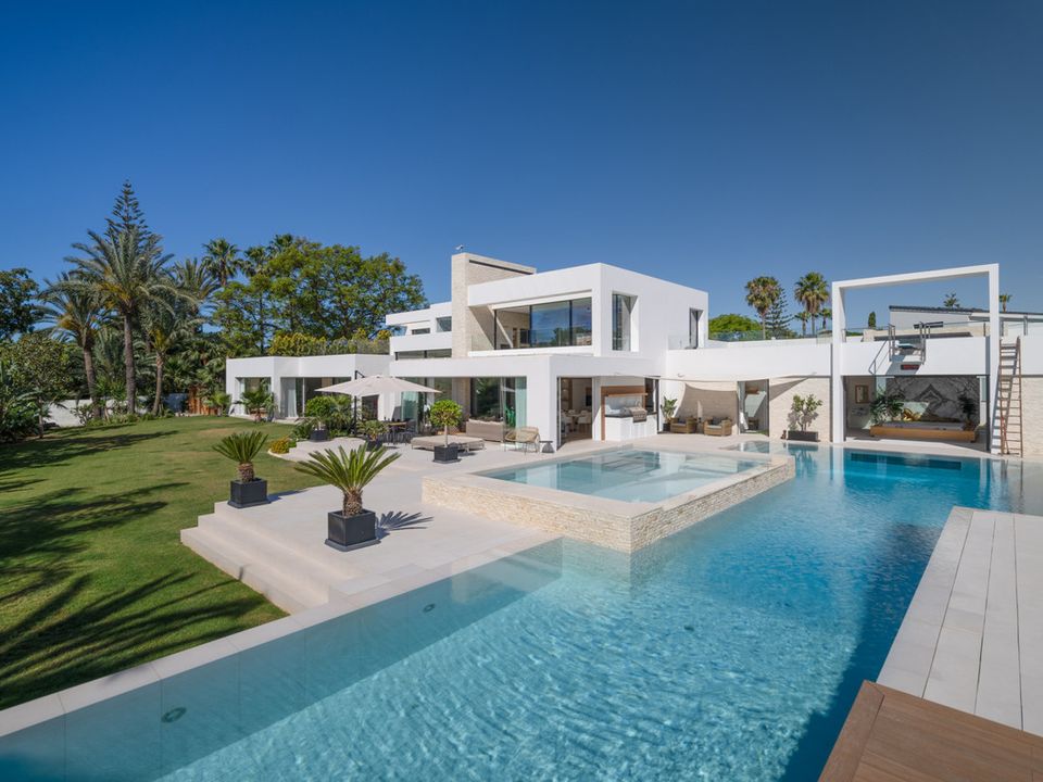 Villa i El Paraiso, Malaga - foto 1