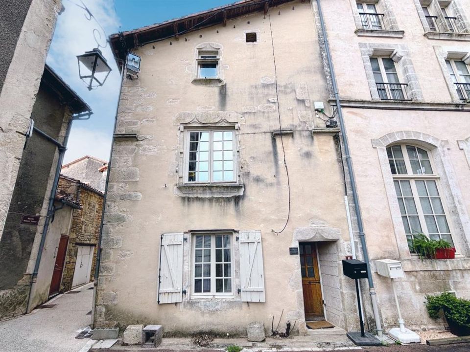 Villa i Nanteuil-en-Vallee, Charente - foto 1