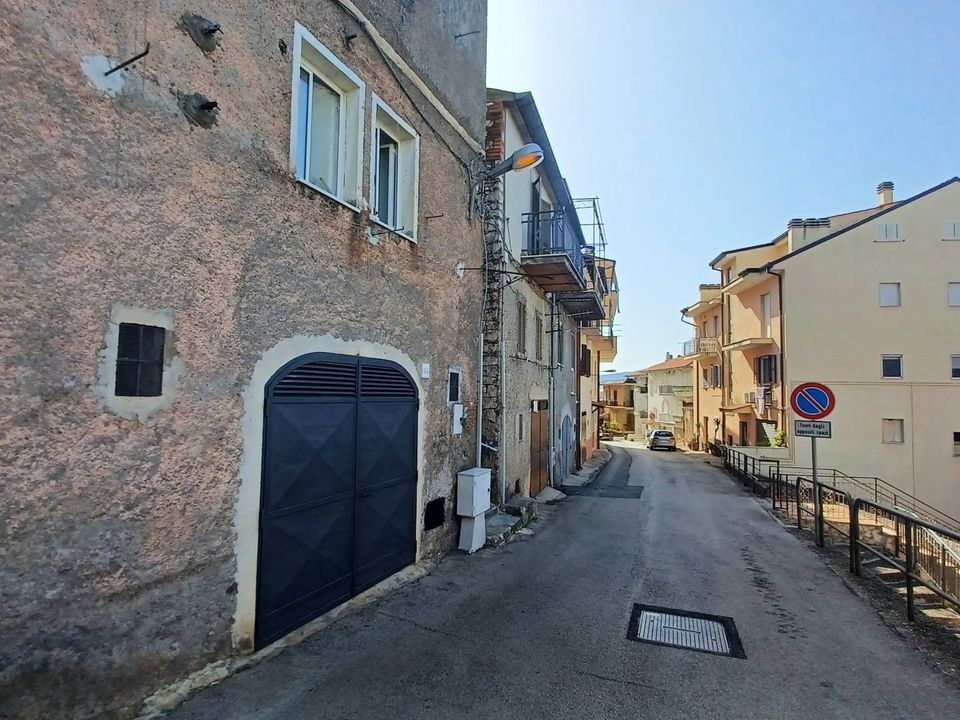 Parkeringsplads i Maenza, Latina - foto 1