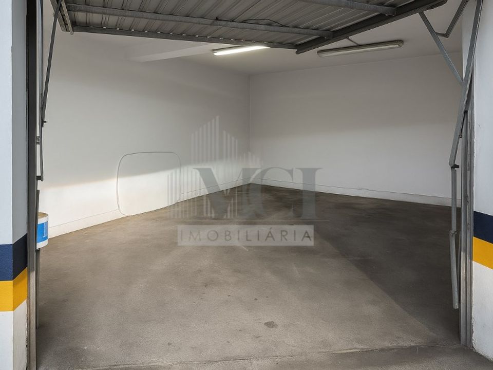 Garage i Massama, Lisbon - foto 1