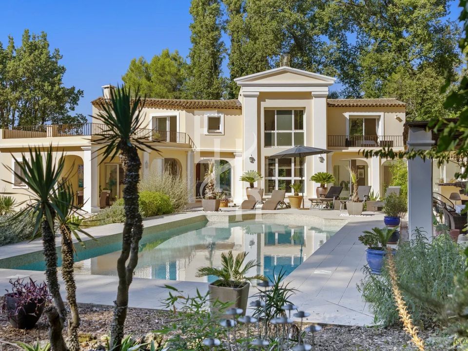 Villa i Mougins, Alpes-Maritimes - foto 1