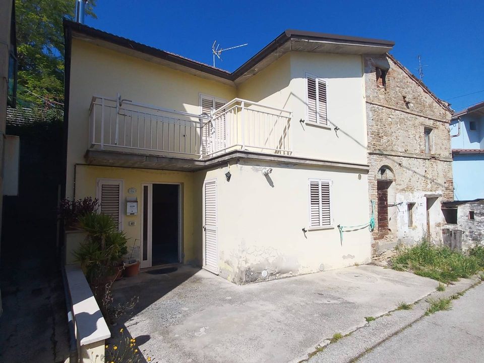 Villa i Montegiorgio, Fermo - foto 1