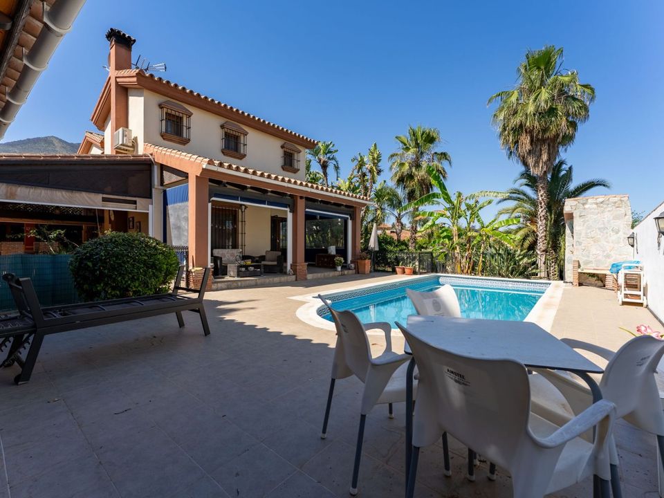 Villa i Alhaurin El Grande, Malaga - foto 1