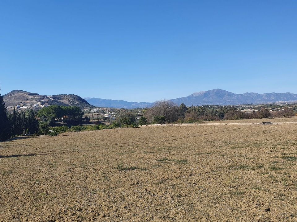 Helårsgrund i Alhaurin El Grande, Malaga - foto 1
