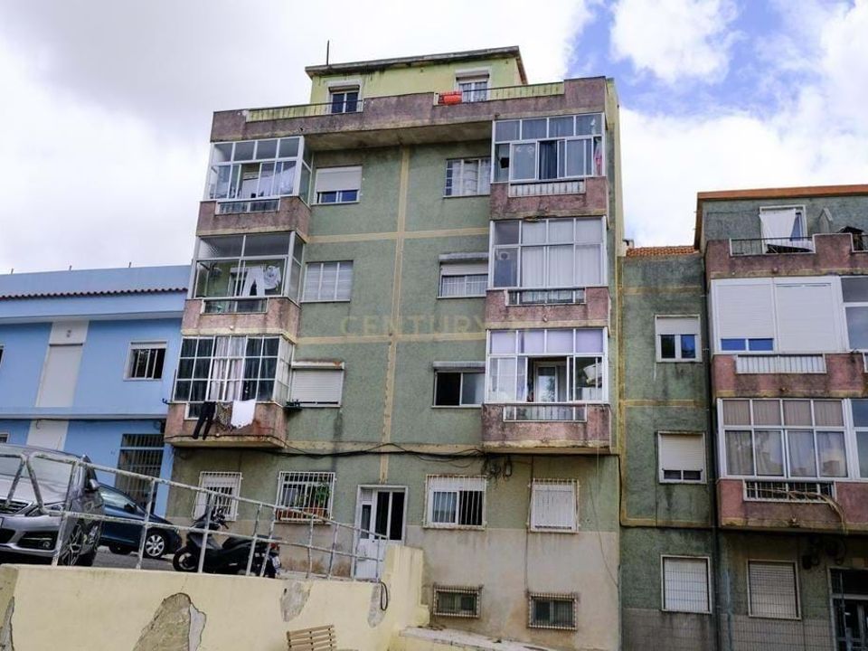 Erhvervsejendom i Amadora, Lisbon - foto 1